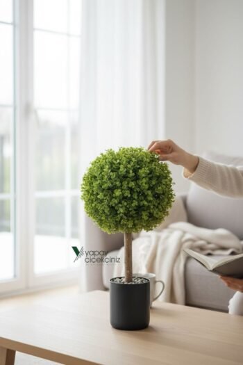 Siyah Renkli Saksıda Yoğun Yapraklı 65 Cm Yapay Top Şimşir Ağacı 35x35