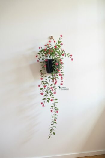 Siyah Renkli Saksıda 60 cm Yoğun Yaparaklı Renkli Yapay Sarmaşık